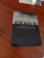 Band of brothers metallic collectors dvd box + boek, Ophalen, Vanaf 16 jaar, Historisch of Kostuumdrama, Boxset
