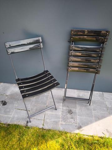 2 chaises pliantes Grand Soleil disponible aux enchères