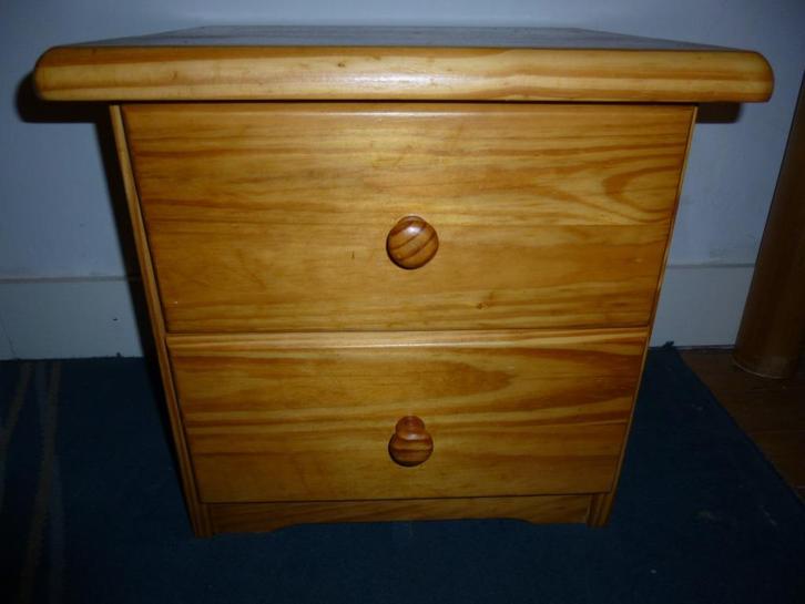 Klein Nachtkastje van Grenen hout, Huis en Inrichting, Slaapkamer | Nachtkastjes, Gebruikt, Minder dan 55 cm, Minder dan 45 cm