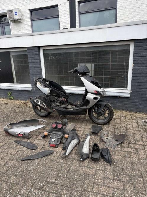 Aprilla sr 50, Fietsen en Brommers, Scooters | Aprilia, Zo goed als nieuw, SR 50, Klasse B (45 km/u), Tweetakt, Ophalen