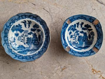 ´Old willow´ asbak en diep klein bordje beschikbaar voor biedingen