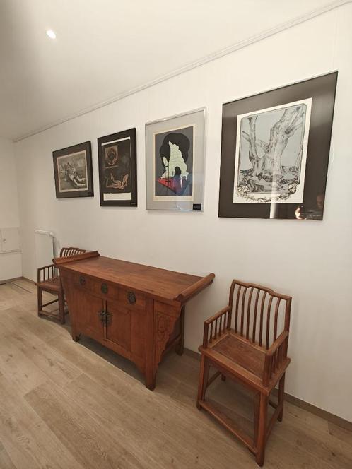 Noord-Chinese dressoir(handgesneden)met 2 Huanghuali stoelen, Huis en Inrichting, Kasten | Dressoirs, Gebruikt, 150 tot 200 cm
