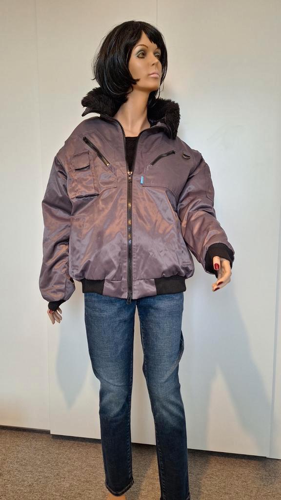 Dames winterjas, maat medium, kleur donkerpaars blinkend, Kleding | Dames, Jassen | Winter, Ophalen of Verzenden