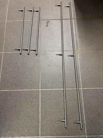 Handgrepen inox beschikbaar voor biedingen