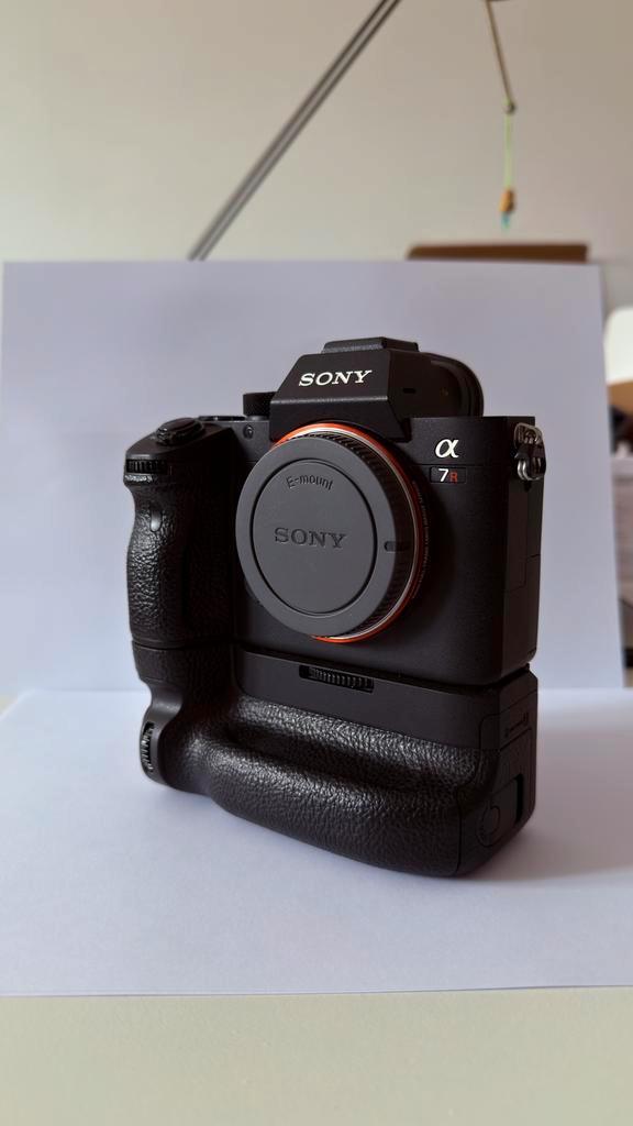 Sony A7Riii / Batterijgrip / Tamron 28-75 F2.8, Audio, Tv en Foto, Fotocamera's Digitaal, Sony, Ophalen