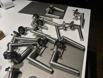 Lot deurklinken 19 mm RVS inox. 11 stuks beschikbaar voor biedingen