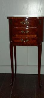 Petit meuble en acajou 3 tirois, Maison & Meubles, Enlèvement, Comme neuf