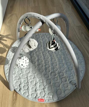 Done by Deer speelmat grijs  beschikbaar voor biedingen