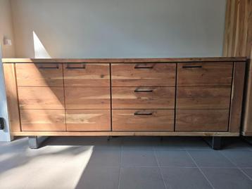 Dressoir Henders & Hazel vol hout beschikbaar voor biedingen