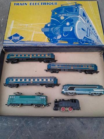 Lot train Jouef locomotieven en auto's met historische doos  beschikbaar voor biedingen
