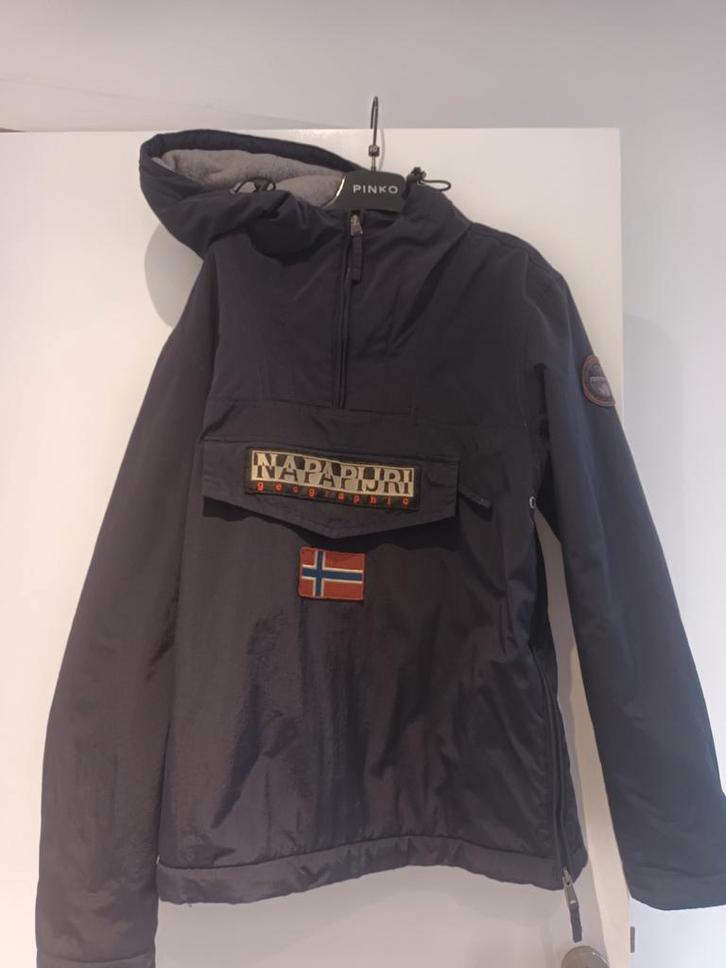 Veste d'hiver NAPAPIJRI taille 152, Enfants & Bébés, Vêtements enfant | Taille 152, Comme neuf, Garçon ou Fille, Manteau, Enlèvement ou Envoi