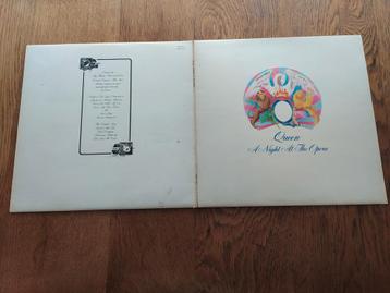 33 T vinyl Queen beschikbaar voor biedingen