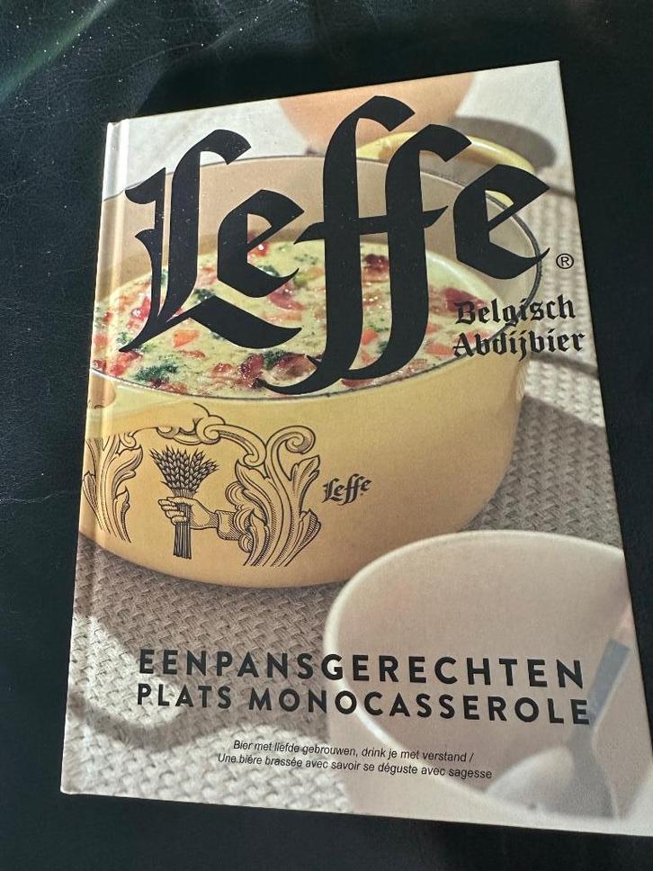 Een pans gerechten met leffe, Verzamelen, Biermerken, Nieuw, Overige typen, Leffe, Ophalen of Verzenden