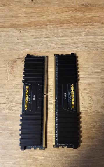 LPX Vengeance DDR4 2x8 GB RAM beschikbaar voor biedingen