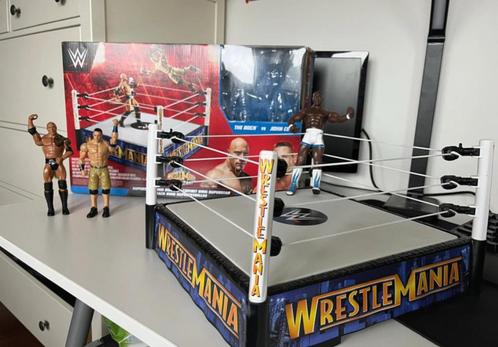 Wwe wrestlemania john cena en rock bundle + shelton benjamin, Verzamelen, Poppetjes en Figuurtjes, Gebruikt, Ophalen of Verzenden