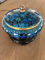 Cloisonné pot met handgesneden presentatievoet, Antiek en Kunst, Antiek | Schalen, Ophalen of Verzenden