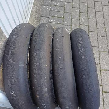 Pneus slick moto  beschikbaar voor biedingen