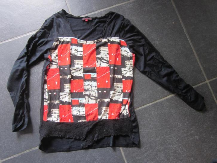 Aventures des Toiles zwart-rode trui met speciale mouwen, Kleding | Dames, Truien en Vesten, Zo goed als nieuw, Maat 38/40 (M)