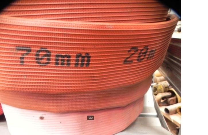 Brandslang Rood Plat oprolbaar 70mm 20m, Jardin & Terrasse, Tuyaux d'arrosage, Utilisé, Tuyau d'arrosage, Enlèvement ou Envoi