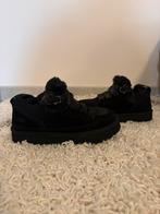Ugg lowmel noir, Neuf, Enlèvement ou Envoi, Autres types, Noir
