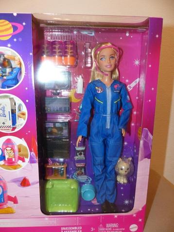 Barbie pop met ruimtestation en accesoires - nieuw beschikbaar voor biedingen