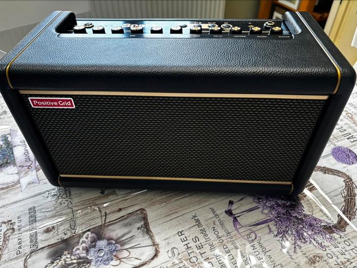 Positive Grid Spark 2 incl draagtas en battery pack, Muziek en Instrumenten, Versterkers | Bas en Gitaar, Zo goed als nieuw, Ophalen