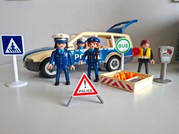 Playmobil politie auto met 4 agenten  beschikbaar voor biedingen