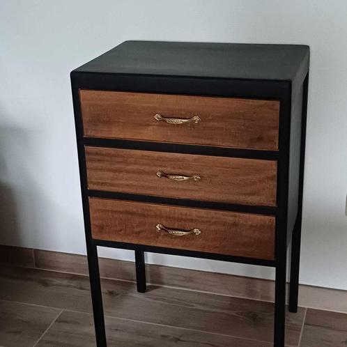 Vintage massief houten 3-lade kastje Gebruiksklaar zie objec, Antiek en Kunst, Antiek | Meubels | Kasten, Ophalen