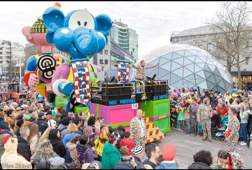 Prachtige zelfsturende carnavalswagen te koop!, Hobby en Vrije tijd, Feestartikelen, Ophalen of Verzenden