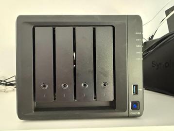 DS923+ à vendre, sans disques..., 4 baies HDD, Comme neuf, Enlèvement, Synology