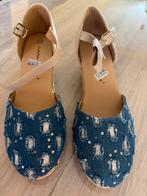 Chaussures semelle compensée. Jamais mise., Enlèvement, Neuf