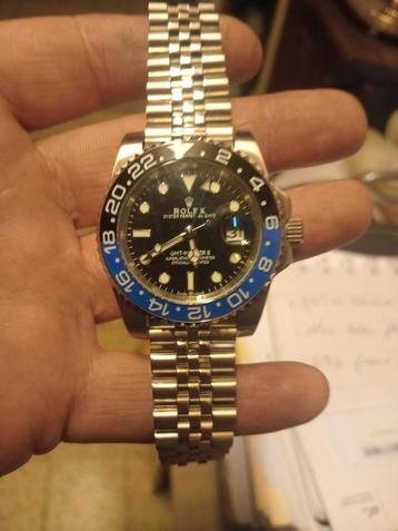 Automatisch herenhorloge beschikbaar voor biedingen