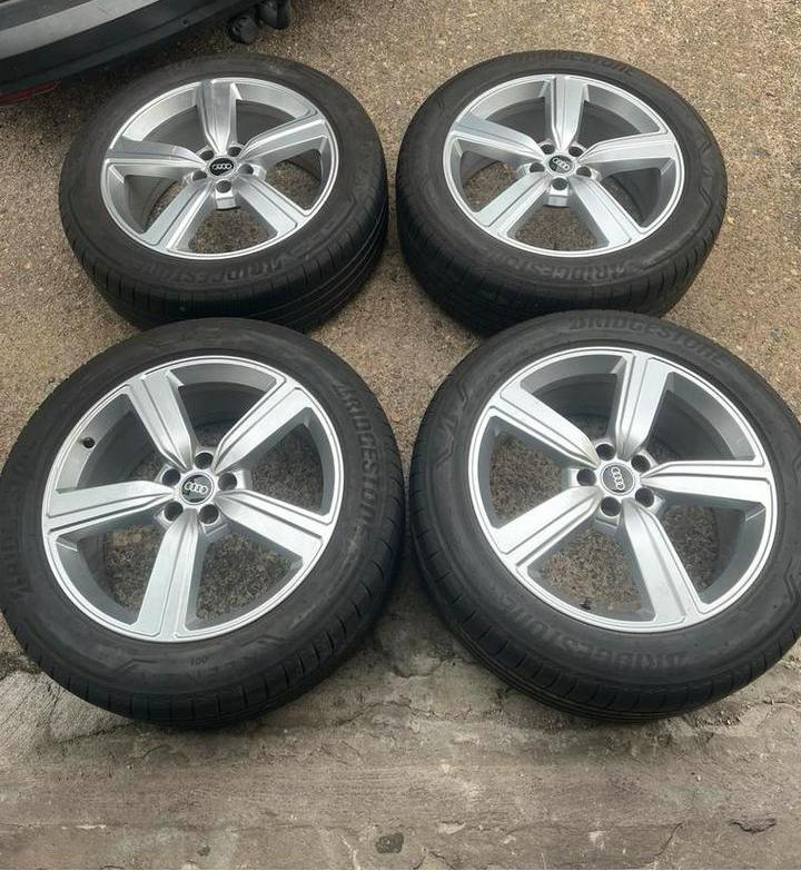 Audi E Tron - Q8 E tron 20 inch Nieuwe Set velgen, Autos : Pièces & Accessoires, Pneus & Jantes, Pneus et Jantes, Pneus été, 20 pouces