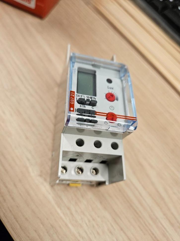 LEGRAND 037 21 schemerschakelaar, Doe-het-zelf en Bouw, Elektriciteit en Kabels, Nieuw, Overige typen, Ophalen of Verzenden
