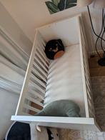 Baby bed met matras. Merk childwood, Kinderen en Baby's, Kinderkamer | Bedden, Ophalen, Zo goed als nieuw, Matras
