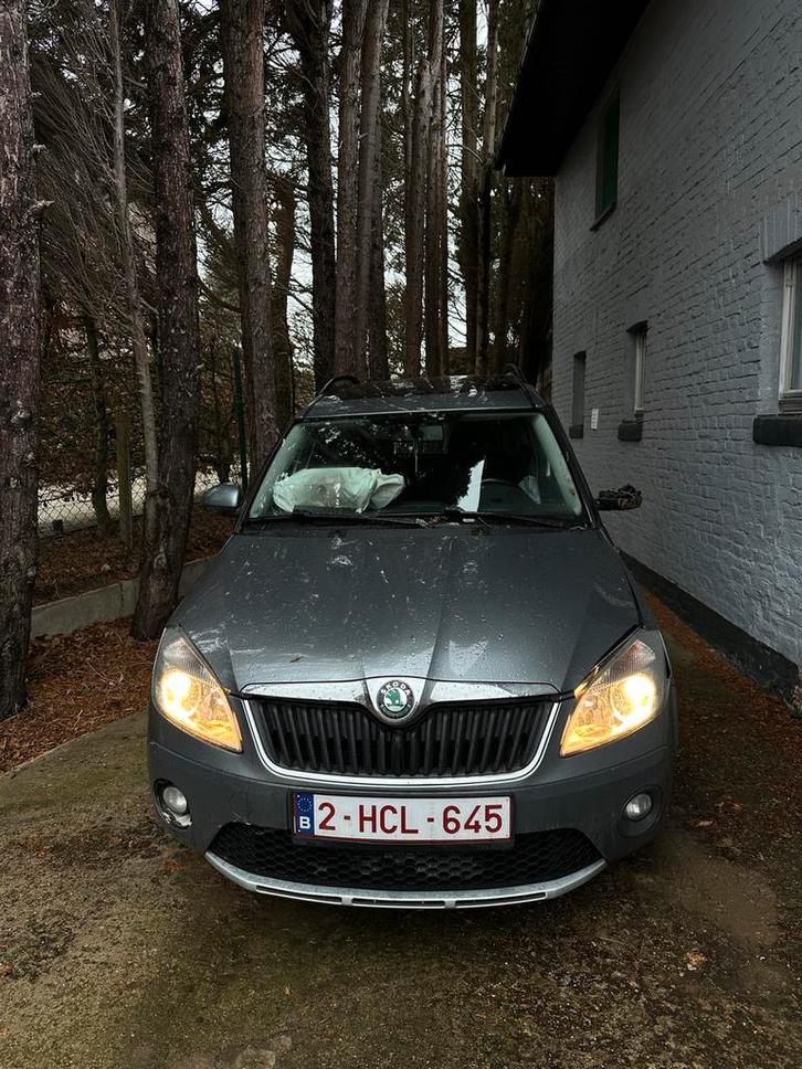 Škoda Roomster 1.6 TDI – 2012, Autos, Skoda, Particulier, Roomster, ABS, Airbags, Air conditionné, Android Auto, Apple Carplay