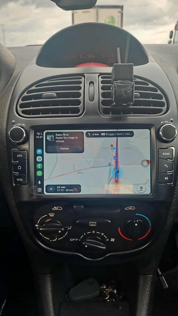 Ecrant peugeot 206, Autos : Divers, Navigation de voiture, Comme neuf, Enlèvement