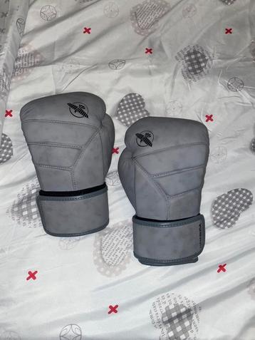 Hayabusa bokshandschoenen beschikbaar voor biedingen
