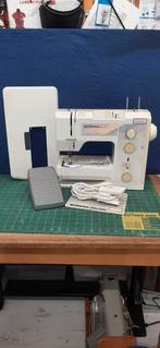 Bernina naaimachine 1005 zgan/nieuw met 1jaar garantie, Hobby en Vrije tijd, Ophalen of Verzenden, Zo goed als nieuw, Naaimachine