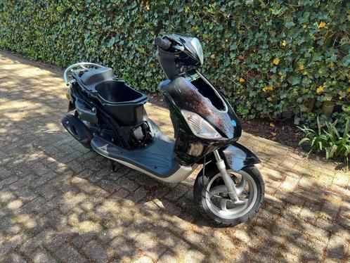 Piaggio Fly RST 4T voor onderdelen loop sloop stukken vespa, Fietsen en Brommers, Scooters | Piaggio, Gebruikt, Fly, Benzine, Ophalen
