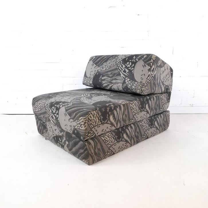Vintage slaapfauteuil jaren 80 uitklapbaar grijs, Huis en Inrichting, Zetels | Voetbanken en poefs, Stof, Ophalen