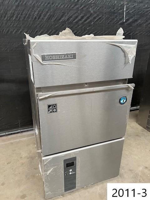 2011. IJsmachine / ijsklontjes maker / ijsblokjesmachine, Elektronische apparatuur, IJsmachines, Gebruikt, Ophalen