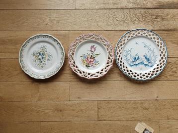 Faience de Moustier DECORATIEVE BORDEN beschikbaar voor biedingen