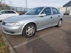 Opel Vectra 1600 16V Ecotec, Auto's, Zwart, 4 cilinders, 1600 cc, Vectra