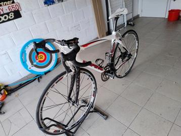 Racefiets volledig carbon compagnolo centaur. beschikbaar voor biedingen
