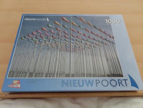 NIEUW : Puzzel Nieuwpoort 1000  / Le vent souffle où il veut, Hobby en Vrije tijd, Denksport en Puzzels, Nieuw, Legpuzzel, 500 t/m 1500 stukjes