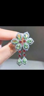 Oorbellen met Swarovski crystals, Met kristal, Verzenden, Zo goed als nieuw, Knopjes of Stekers