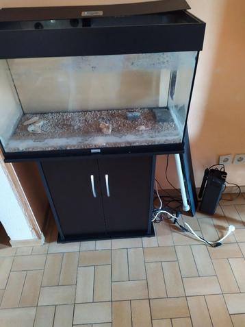 Aquarium  120 litres disponible aux enchères