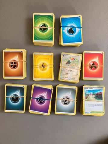 Pokémon TCG Kaarten: 660 kaarten (+ 2 gratis Coins) beschikbaar voor biedingen