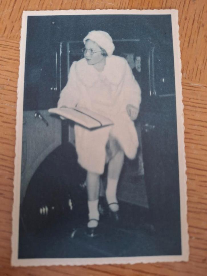 Oude postkaart koningshuis prinses Josephine Charlotte, Verzamelen, Koningshuis en Royalty, Ophalen of Verzenden